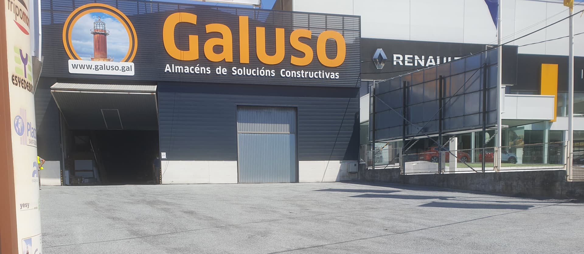  Almacén de materiales de construcción en Ourense y Vigo